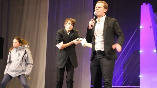 Команда Гимназия. Песня-Губы.MOV смотреть онлайн