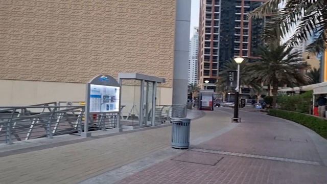 Dubai Marina Promenade Walk Tour