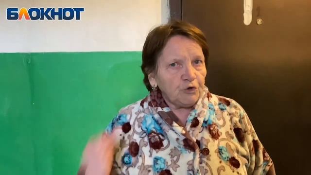 Килограммы вещей: «Блокнот Волжский» побывал в общежитии с «оккупированной» душевой смотреть онлайн