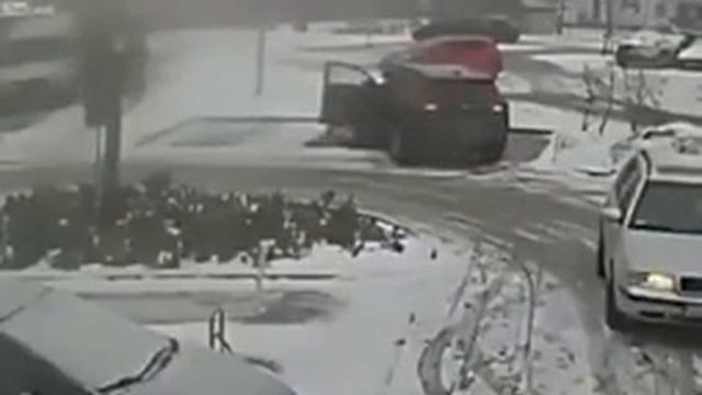Как правильно выезжать с парковки. смотреть онлайн