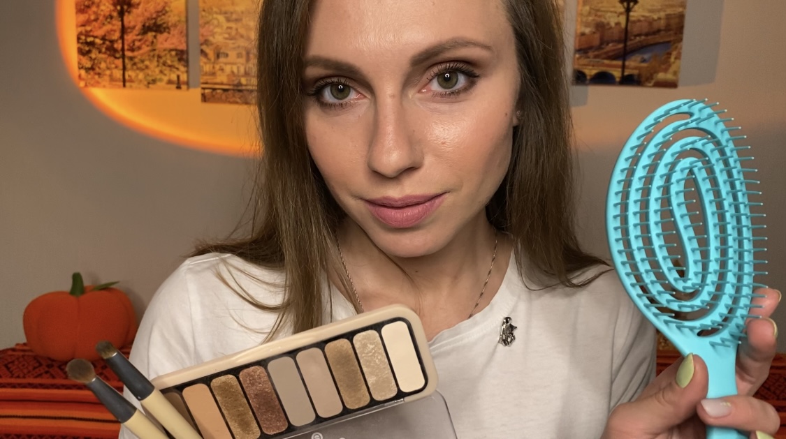 АСМР Старшая сестра СТИЛИСТ соберет тебя на СВИДАНИЕ • МАКИЯЖ • УКЛАДКА • ASMR Makeup & Styling смотреть онлайн