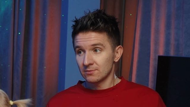 ВАСИЛИСА КУКОЯКА ОБЩАЕТСЯ С ПОДПИСЧИКАМИ смотреть онлайн