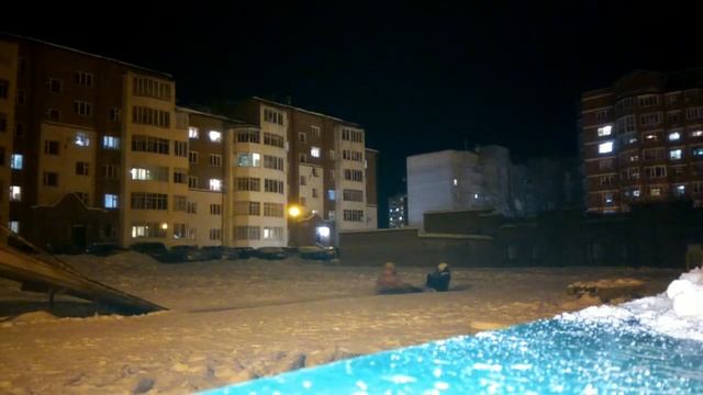 VLOG:КАТАЕМСЯ С ГОРКИ,ТЕЛЕФОН ВЫКЛЮЧИЛСЯ НА ХОЛОДЕ! смотреть онлайн