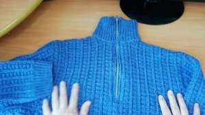 Пуловер для мужа спицами с вертикальными карманами и с воротником - стойкой на молнии. #пуловермужск