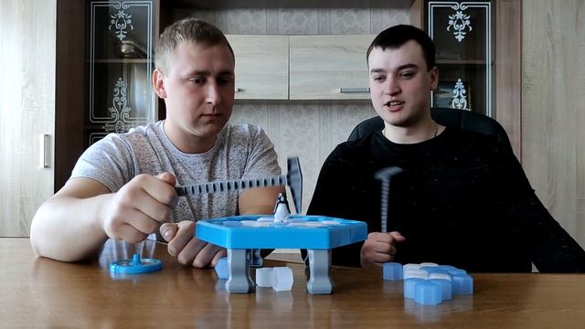 ВЫИГРАЙ В ИГРУ ЛОВУШКА ДЛЯ ПИНГВИНА, ЧТОБЫ ИЗБЕЖАТЬ НАКАЗАНИЯ смотреть онлайн