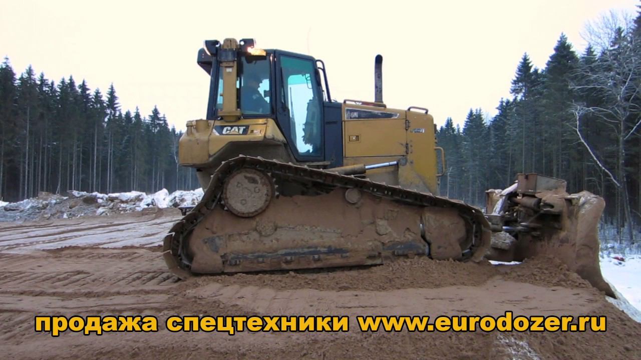 Buldozer CAT D6N LGP Working Without Sensors / Русский машинист бульдозера планирует без сенсоров.