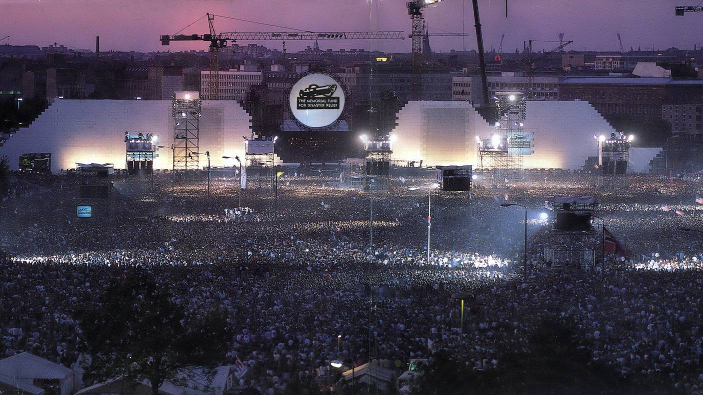 ROGER WATERS "The Wall" Live in Berlin 21 июля 1990г. смотреть онлайн