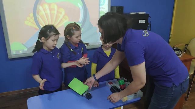 Часть 2.2. Fastrack Robotics. Ход урока. Вид деятельности: работа в мини группах. смотреть онлайн