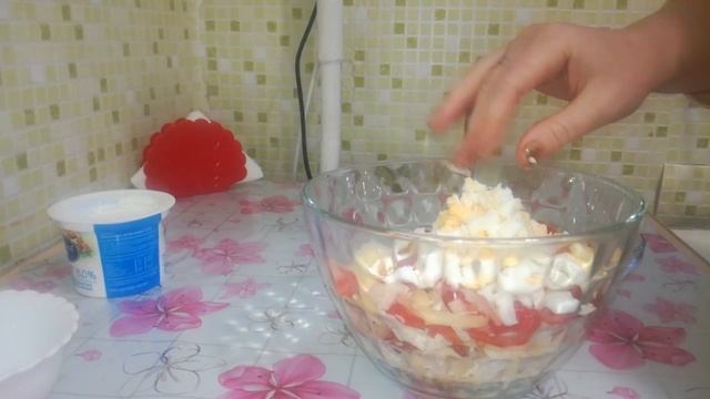 Готовим салат с куриной грудкой и сыром/Едим дома/Сам себе повар/ смотреть онлайн