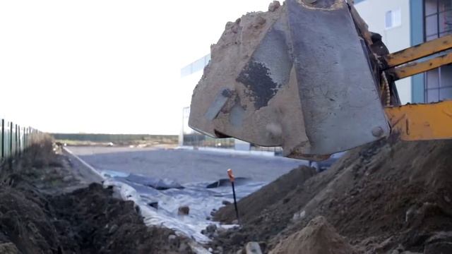 Монтаж септика Юнилос Астра 50 / Обзорное видео / Septik78 смотреть онлайн