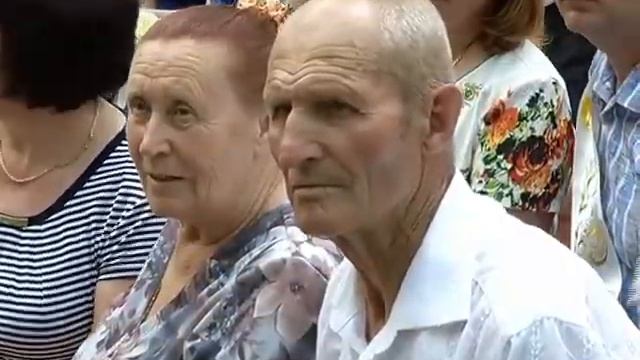 Город R. Выездная регистрация вместе со "Свадьбой в подарок" смотреть онлайн