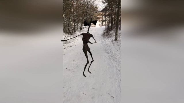 Машуля и Сиреноголовые в реальной жизни зимой / Машулины истории / Siren heads in real life смотреть онлайн