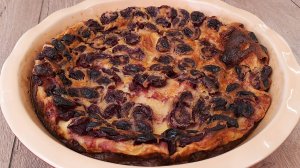 Клафути с вишней. Невероятно, я и подумать не могла, что это так вкусно.