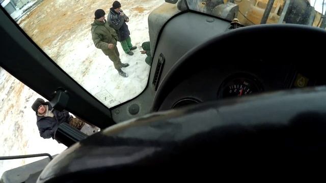 проверка давления в АКПП на SD LG 968 смотреть онлайн