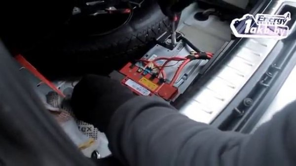 Замена аккумулятора на BMW X6 2008 4.4