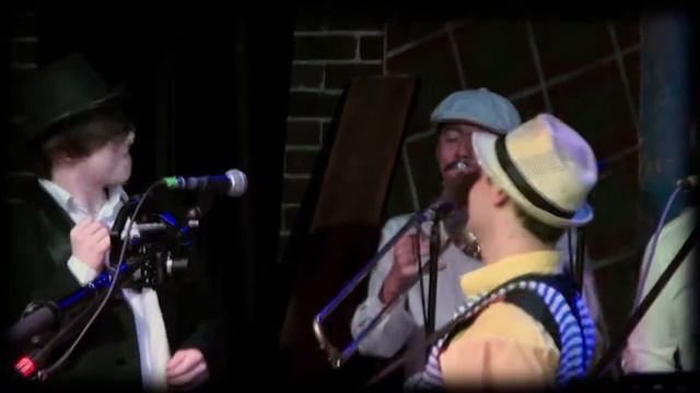 Бурлеск-Оркестр. Маленький Московский Блюзец. смотреть онлайн