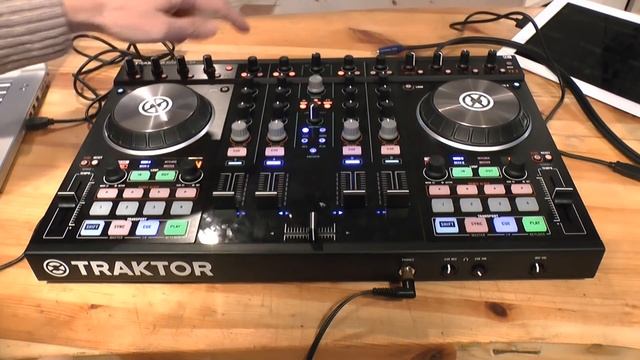Native Instruments Traktor Kontrol S4 MK2 и S2 MK2. Подробный обзор смотреть онлайн