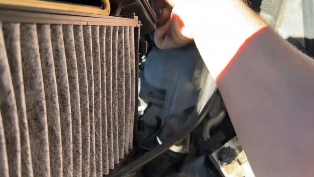 BMW X6 E71. Замена салонного фильтра смотреть онлайн