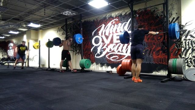 10.12.2015 присед 100кг*100раз