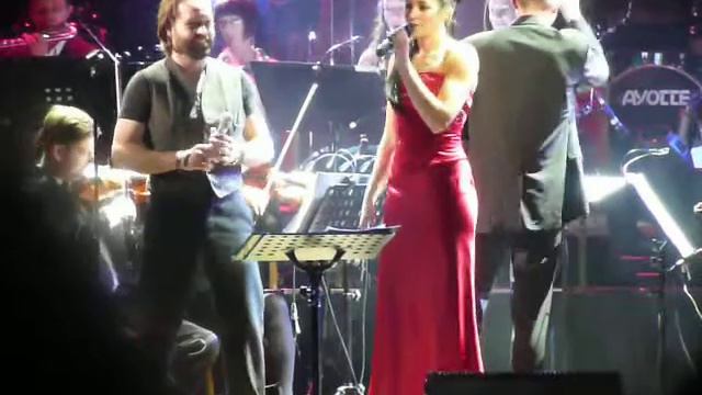 Alfie Boe - Come What May (featuring Laura Wright) смотреть онлайн