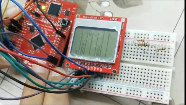 Connect 4 game using TIVA microcontroller and Nokia 5110 LCD (Demo) смотреть онлайн