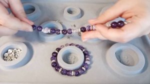 Как собрать браслет на замочке тогл