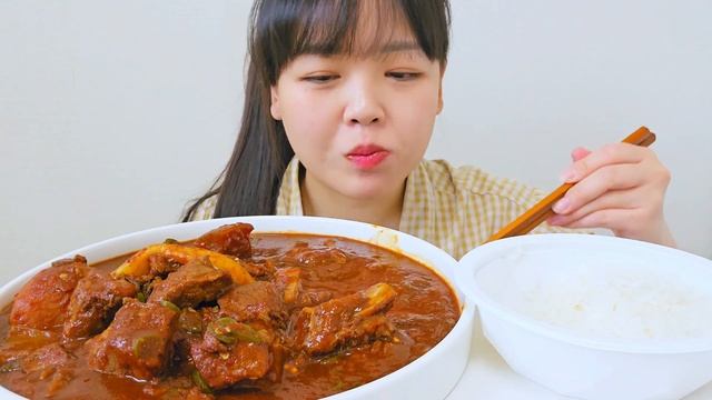 찐~한 매운갈비찜 먹방?ㅣGalbi-jjimㅣMUKBANG ASMR смотреть онлайн