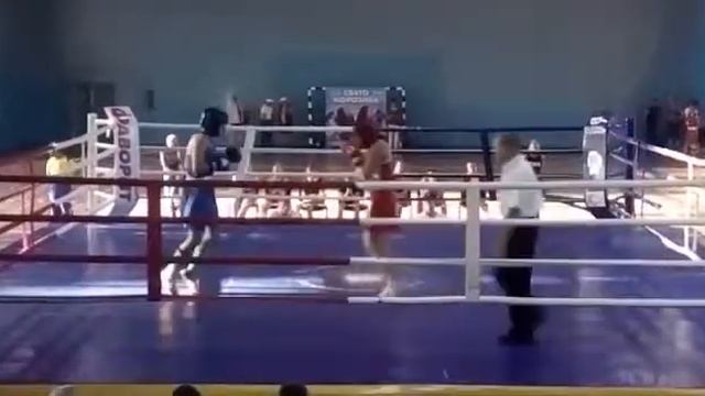 Рыженкова Татьянна (Красный) Стойко Юлия Кубок Украины по боксу .Харьков ШВСМ смотреть онлайн