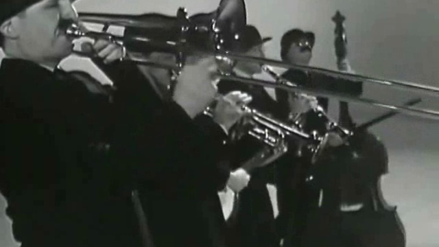 Brigitte Bardot - C'est Rigolo смотреть онлайн