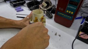 Аккумуляторный пылесос Bosch athlet 18v. Замена элементов.