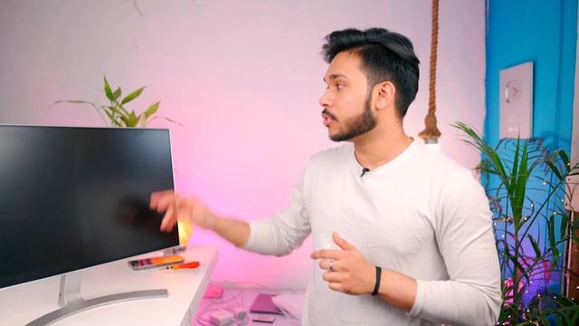 CHEAP MONITOR from AMAZON ! Chota Mac Setup ? смотреть онлайн