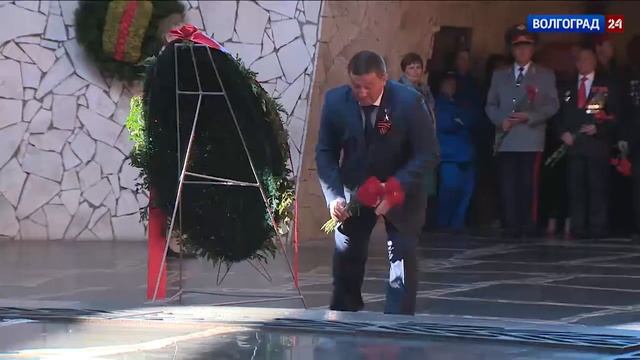 Торжественное возложение на Мамаевом кургане смотреть онлайн