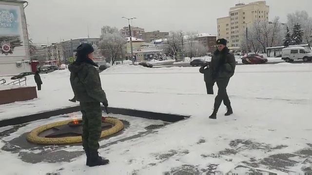 Пост №1. Владимир. Седьмая школа. Смена караула. смотреть онлайн