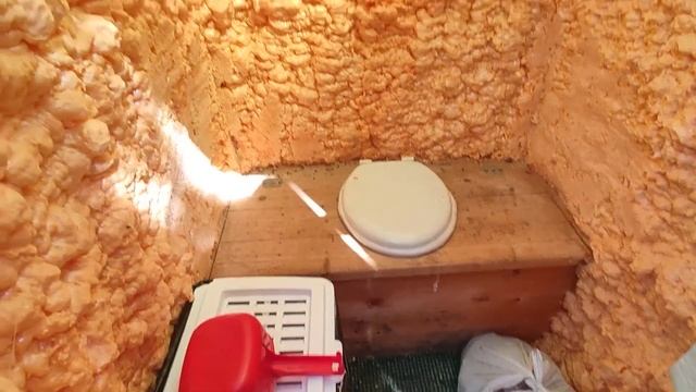 А что так можно было? Как сделать туалет на даче своими руками самым не банальным способом смотреть онлайн