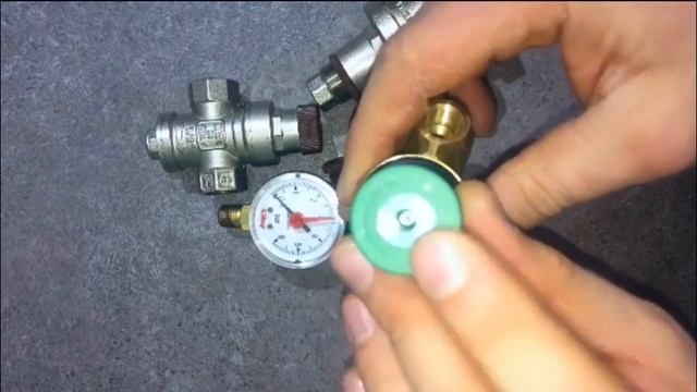 Редуктор давления для воды Honeywell, itap редуктор давления 1/2! И куда его правильно установить? смотреть онлайн