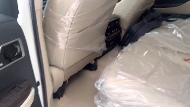 В продаже Toyota Land Cruiser 300 смотреть онлайн