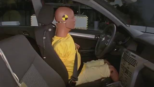 2008 Saturn Astra side IIHS crash test смотреть онлайн