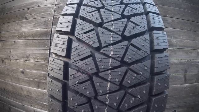 ❄ Bridgestone Blizzak DM V2 - обзор зимних шин. Замер ДЮРОМЕТРОМ ? смотреть онлайн