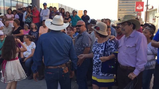 Florecita y Omar fieles a Musical Milagro👍 смотреть онлайн