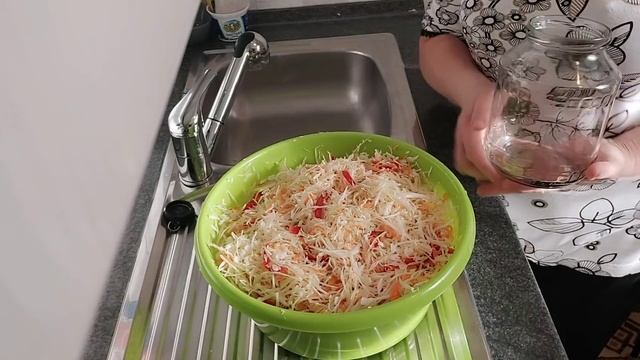Маринованная капуста/ Рецепт вкусного салата из капусты смотреть онлайн