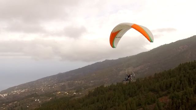 Skyrider One - Very First Flight of the Electric Scooter & Paraglider смотреть онлайн