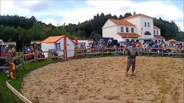 1/2 Vorführung der Barbarengruppe Lucilinburhuc in Perl 2016 смотреть онлайн