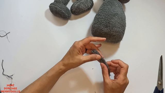 ÇORAPTAN SEVİMLİ KÖPEK YAPIMI KENDİN YAP?- HOW TO MAKİNG A CUTE DOG FROM SOCKS? смотреть онлайн