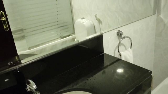 Comfort Inn Hotel Deira Dubai - очень удобный отель, где все под рукой ))) смотреть онлайн