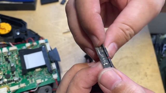 Ремонт робот-пылесоса ILife v7s после сервиса. смотреть онлайн