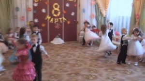 Утренник 8 марта танец "Кукарелла" средняя группа