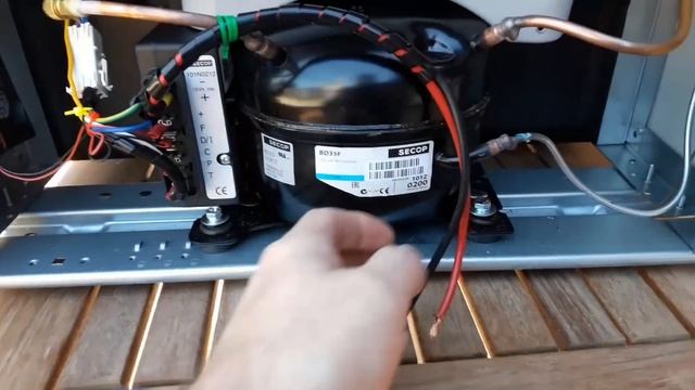 Nevera Teka de 98 litros convertida a 12v con compresor danfoss bd35f смотреть онлайн