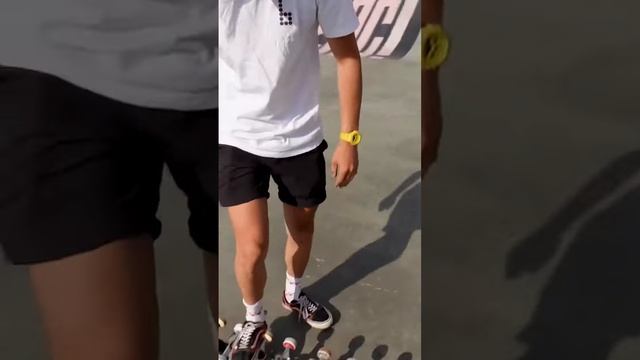 Скейт тракборд от Антона Z #скейт #скейтбординг #скейтборд смотреть онлайн