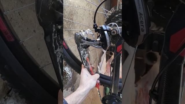 Как легко почистить цепь на велосипеде не снимая смотреть онлайн