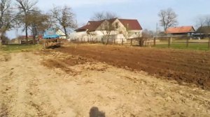 Трактор МТЗ 80, первая пахота 2021